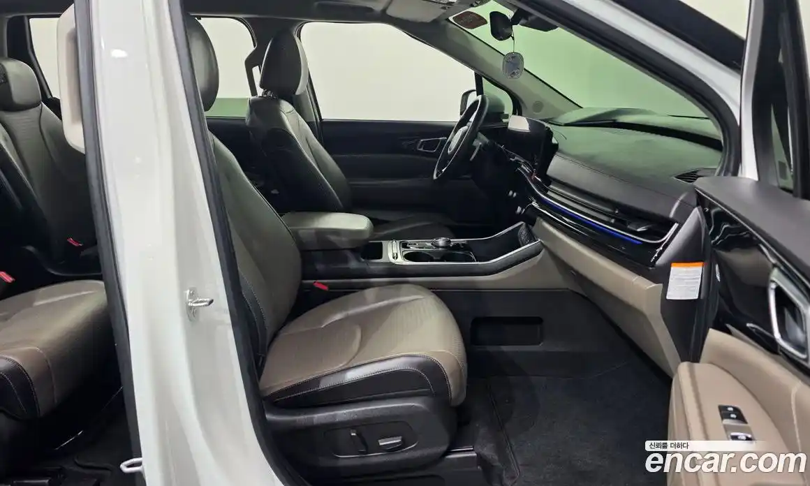 Kia Canival 2024 1.6 Автомат в Москве № 249783, фото 13