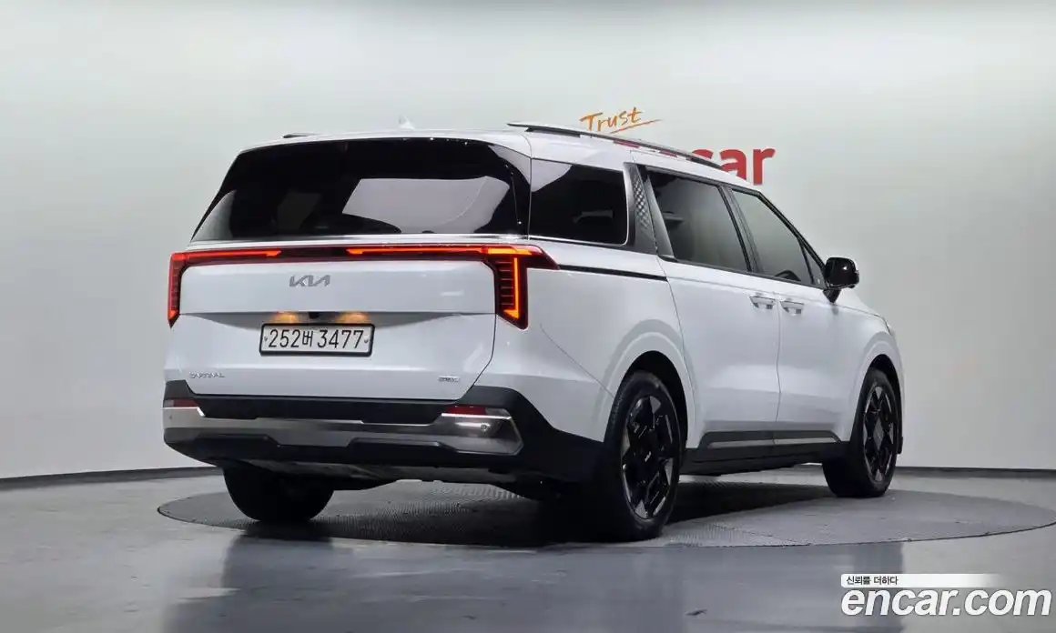 Kia Canival 2024 1.6 Автомат в Москве № 249783, фото 15