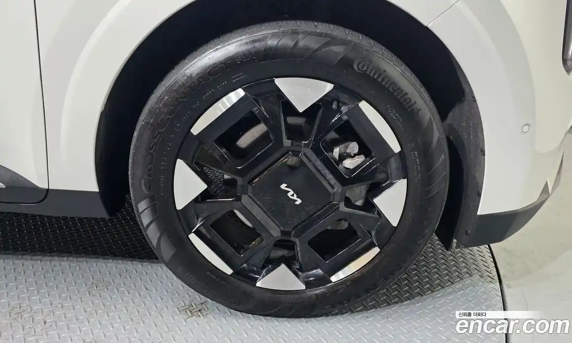 Kia Canival 2024 1.6 Автомат в Москве № 249783, фото 17