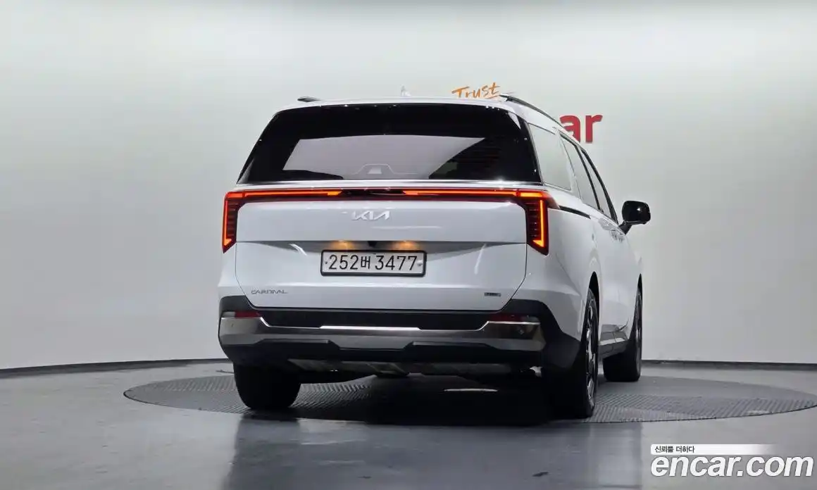 Kia Canival 2024 1.6 Автомат в Москве № 249783, фото 19