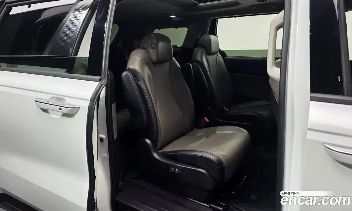 Kia Canival 2024 1.6 Автомат в Москве № 249783, фото 7