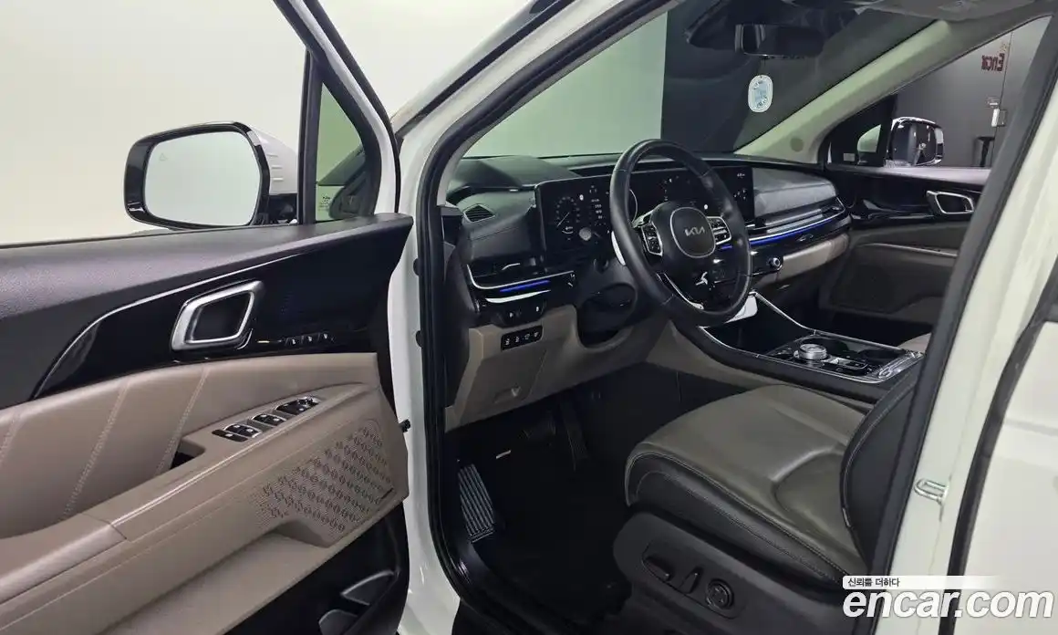 Kia Canival 2024 1.6 Автомат в Москве № 249783, фото 9