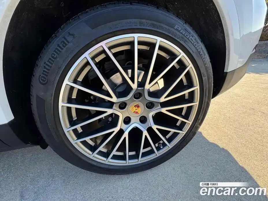 Porsche Cayenne 2023 3.0 Автомат в Москве № 251557, фото 4