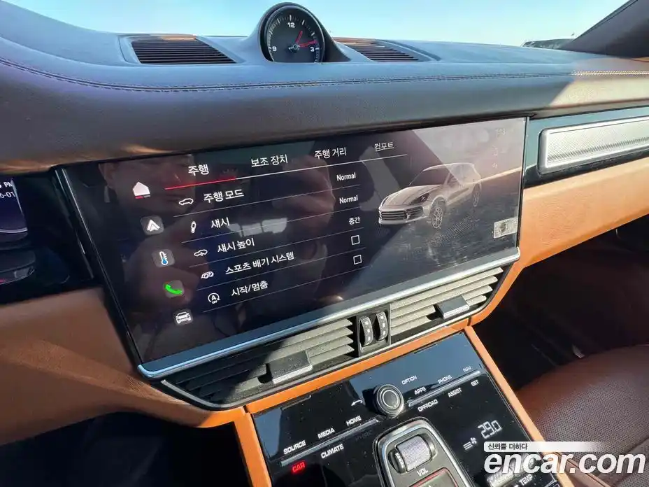 Porsche Cayenne 2023 3.0 Автомат в Москве № 251557, фото 9