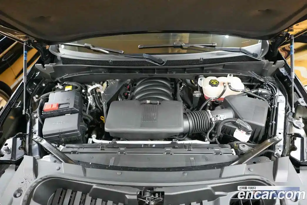 Cadillac Escalade 2023 6.2 Автомат в Москве № 256362, фото 17