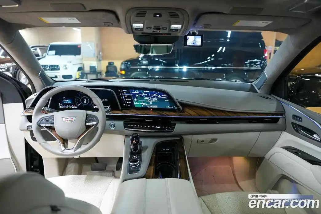 Cadillac Escalade 2023 6.2 Автомат в Москве № 256362, фото 18