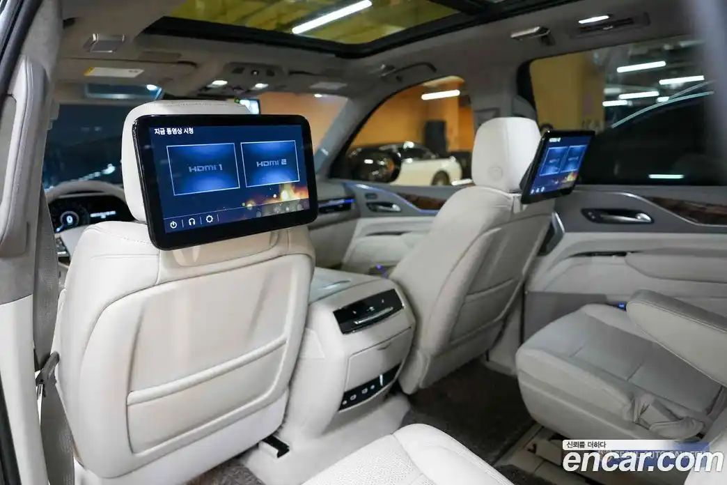 Cadillac Escalade 2023 6.2 Автомат в Москве № 256362, фото 19
