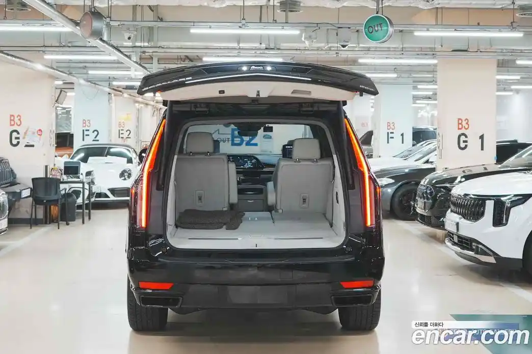 Cadillac Escalade 2023 6.2 Автомат в Москве № 256362, фото 4