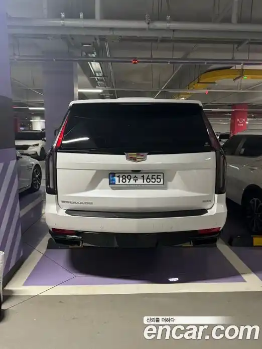 Cadillac Escalade 2023 6.2 Автомат в Москве № 256511, фото 4