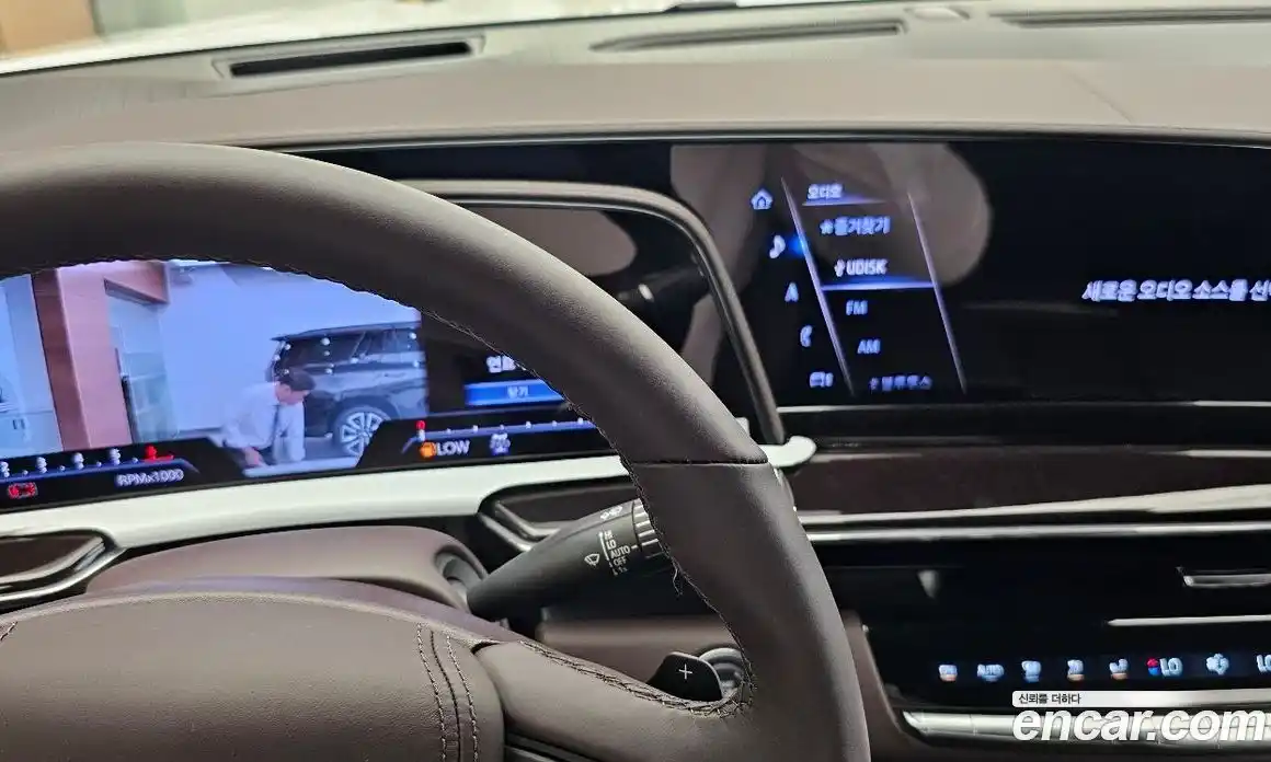 Cadillac Escalade 2023 6.2 Автомат в Москве № 256511, фото 7