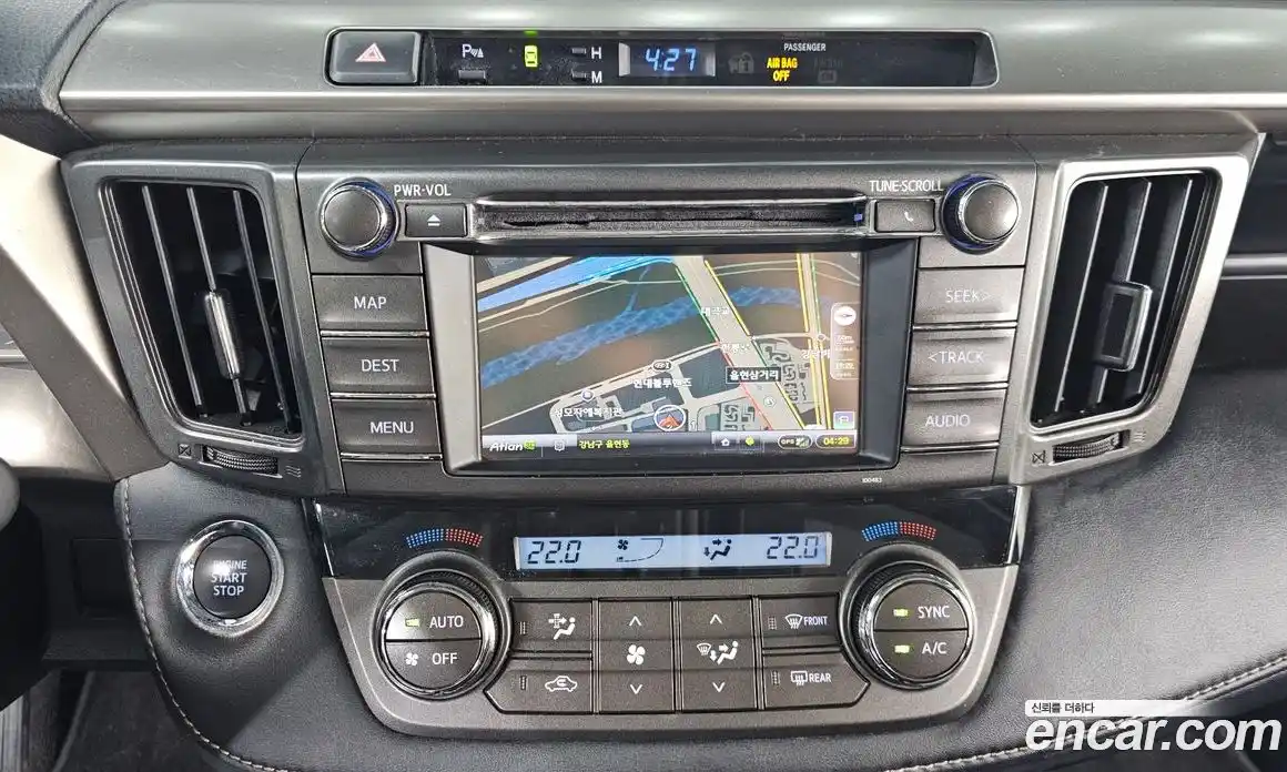 Toyota RAV4 2015 2.5 Автомат в Москве № 258840, фото 14