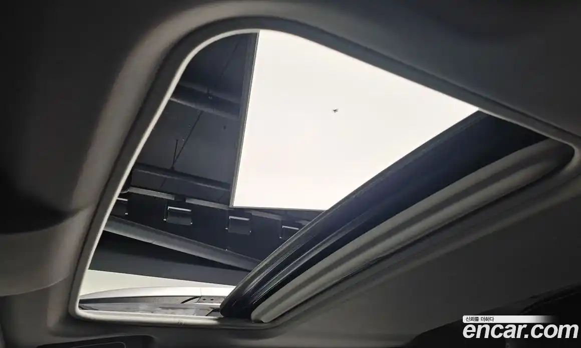 Toyota RAV4 2015 2.5 Автомат в Москве № 258840, фото 19