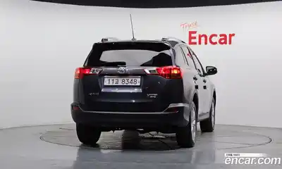 Toyota RAV4 2015 2.5 Автомат в Москве № 258840, миниатюра 4