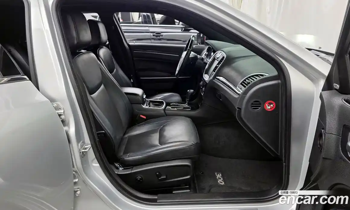 Chrysler 300C 2012 3.0 Автомат в Москве № 268766, фото 11