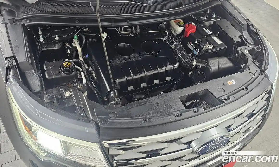 Ford Explorer 2018 2.3 Автомат в Москве № 273465, фото 9