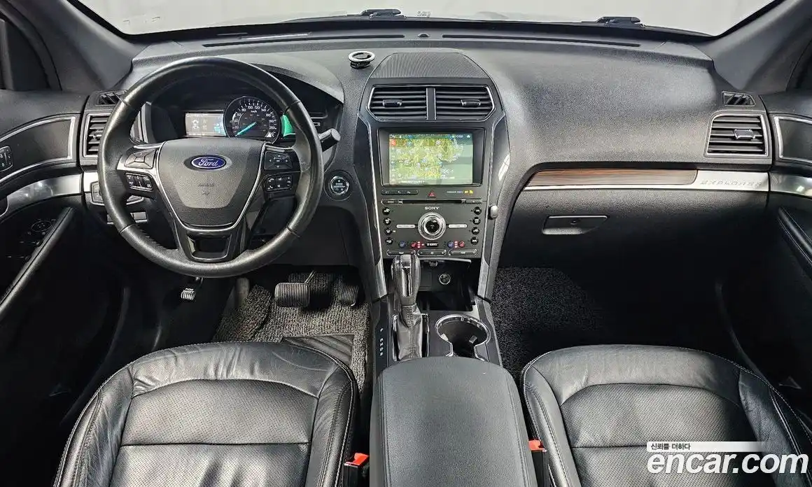 Ford Explorer 2018 2.3 Автомат в Москве № 273465, фото 10