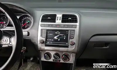 Volkswagen Polo 2016 1.4 Автомат в Москве № 277116, миниатюра 7