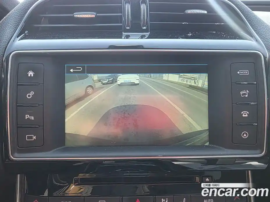 Jaguar XE 2016 2.0 Автомат в Москве № 284009, фото 19