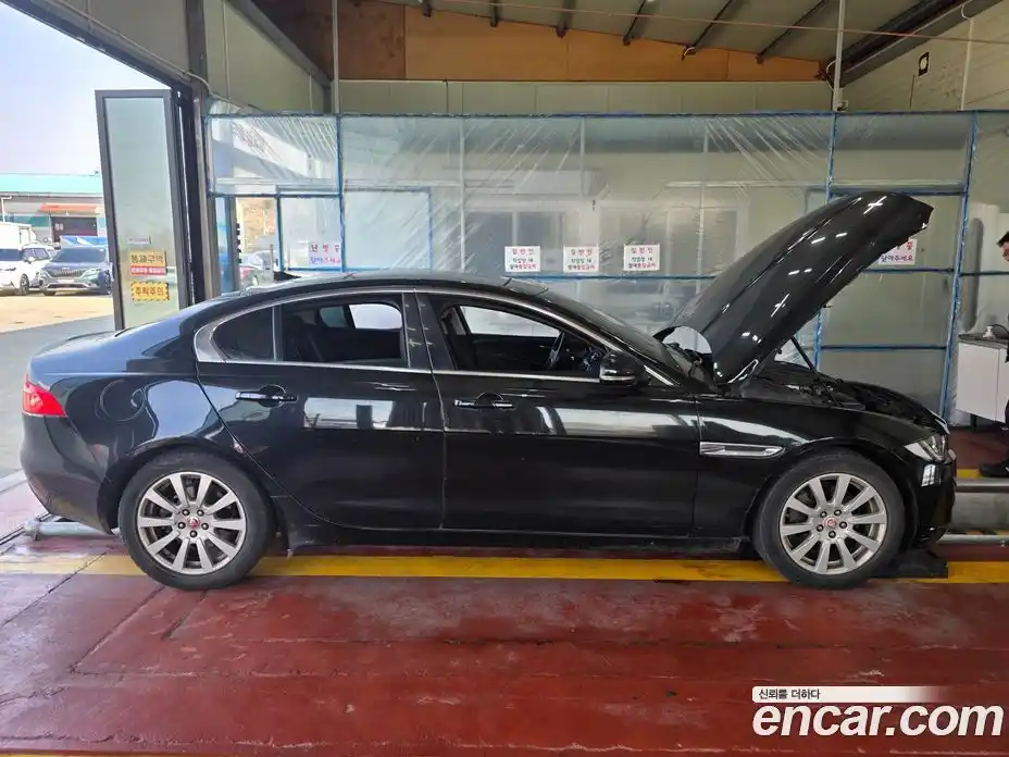 Jaguar XE 2016 2.0 Автомат в Москве № 284009, фото 8