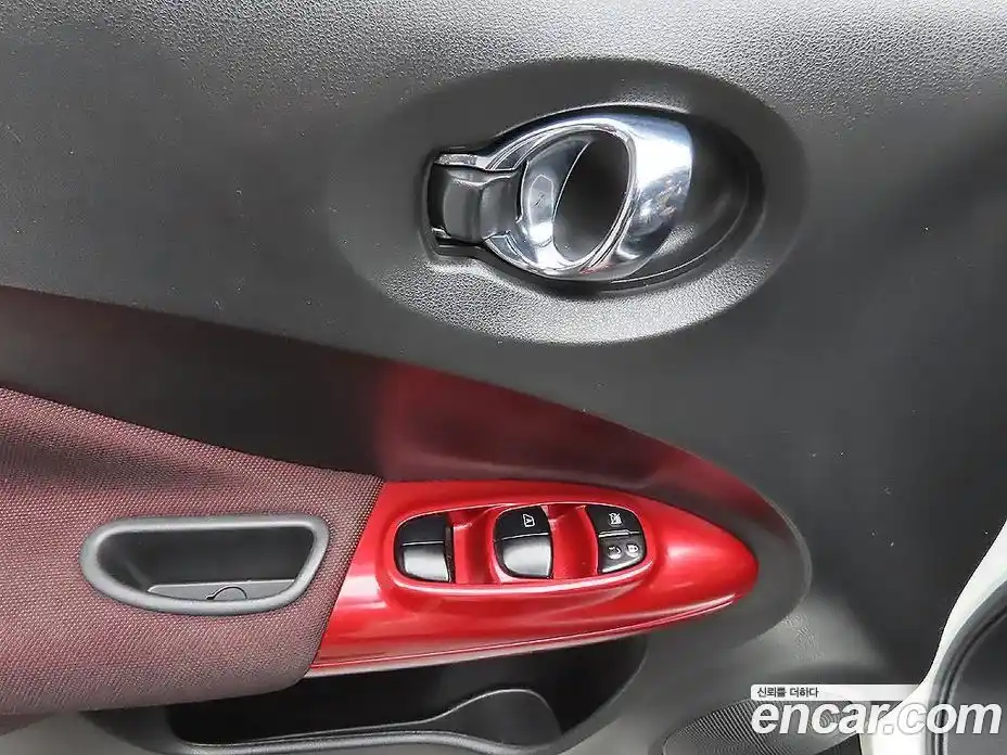 Nissan Juke 2016 1.6 Автомат в Москве № 285068, фото 13