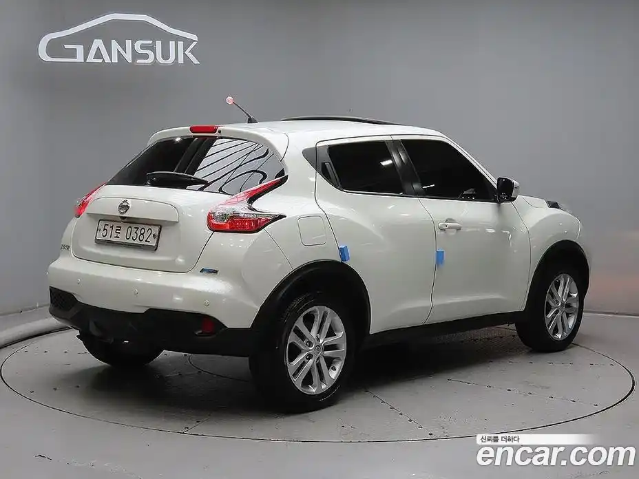 Nissan Juke 2016 1.6 Автомат в Москве № 285068, фото 4