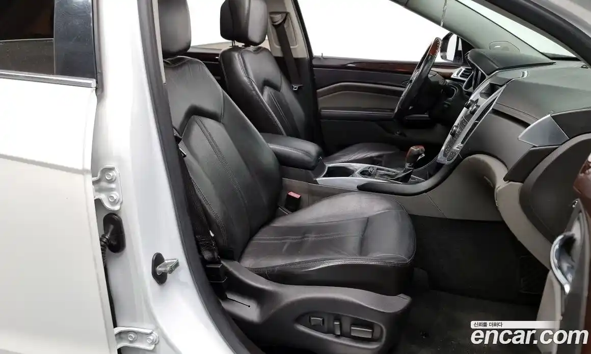 Cadillac SRX 2010 3.0 Автомат в Москве № 285578, фото 6