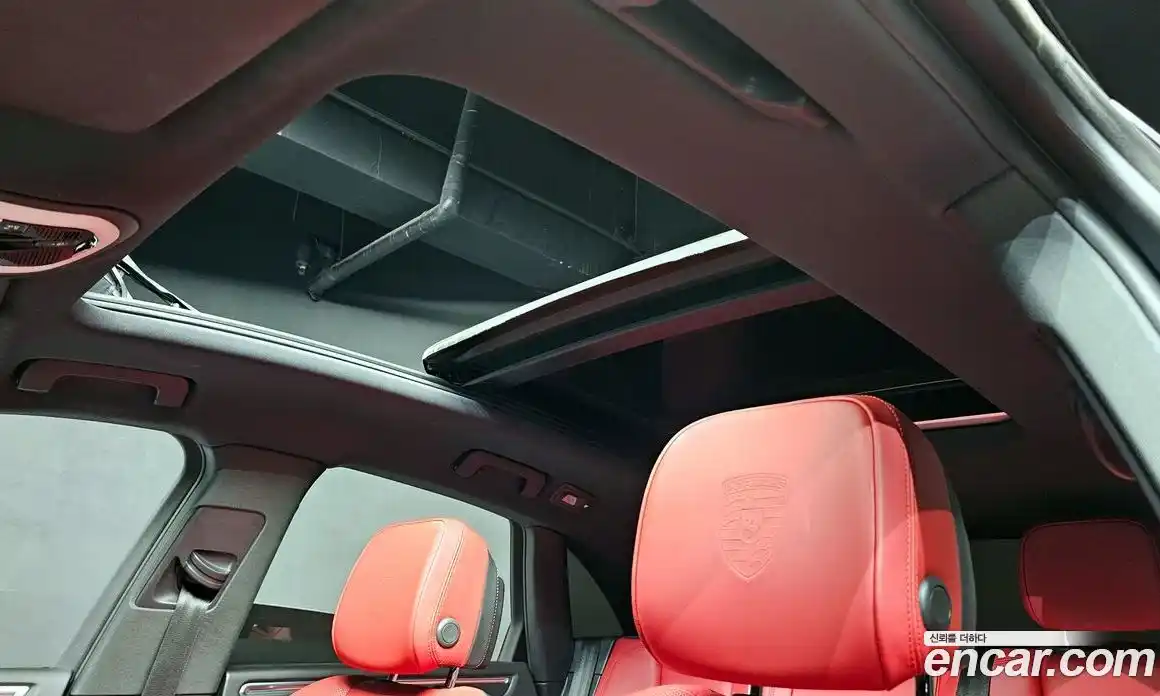 Porsche Macan 2021 2.0 Автомат в Москве № 294195, фото 3