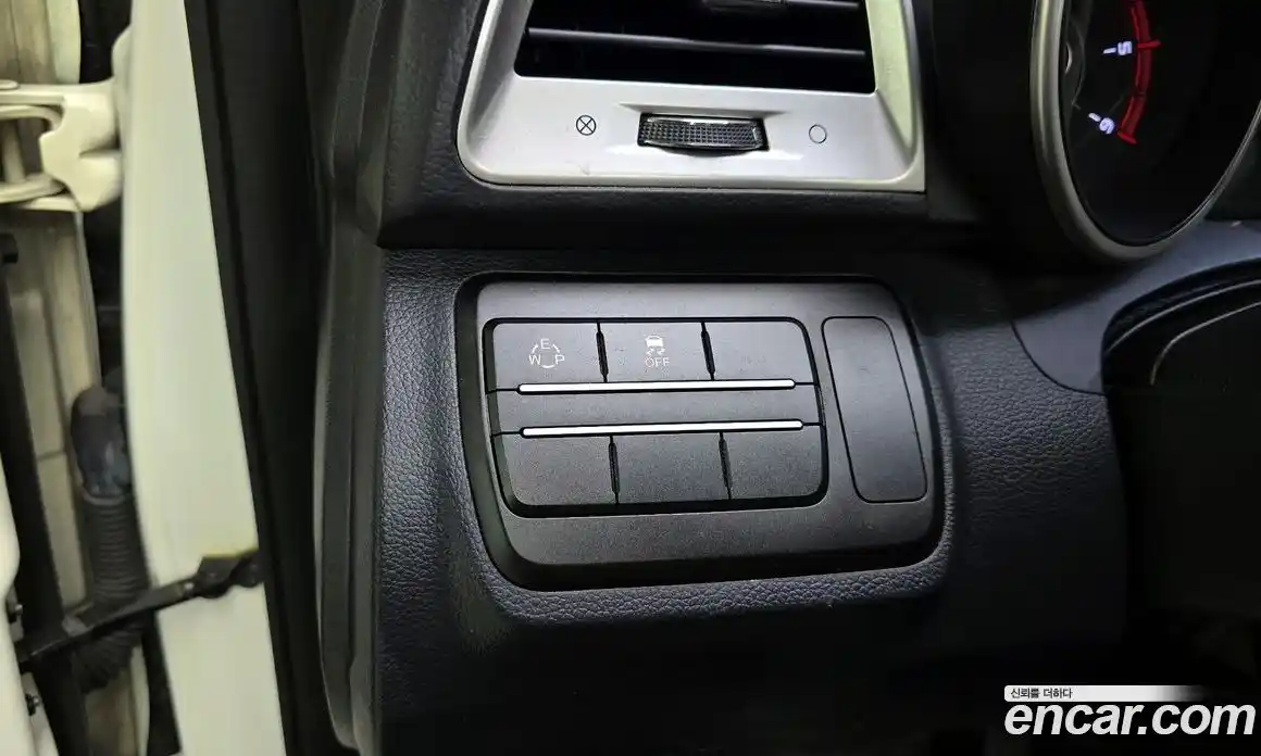 SsangYong TIBOLI 2016 1.6 Автомат в Москве № 31709, фото 3