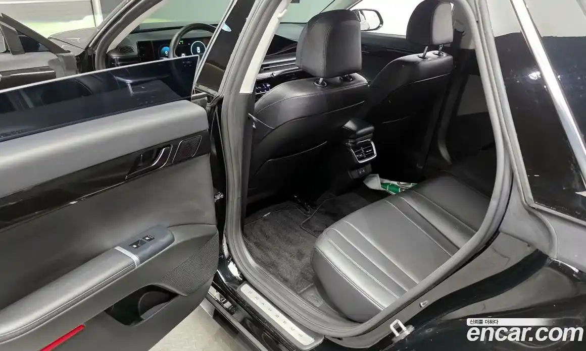 Hyundai Grandeur 2023 1.6 Автомат в Москве № 336105, фото 1