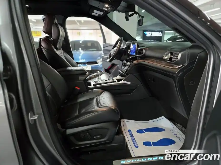 Ford Explorer 2022 3.0 Автомат в Москве № 337449, фото 14