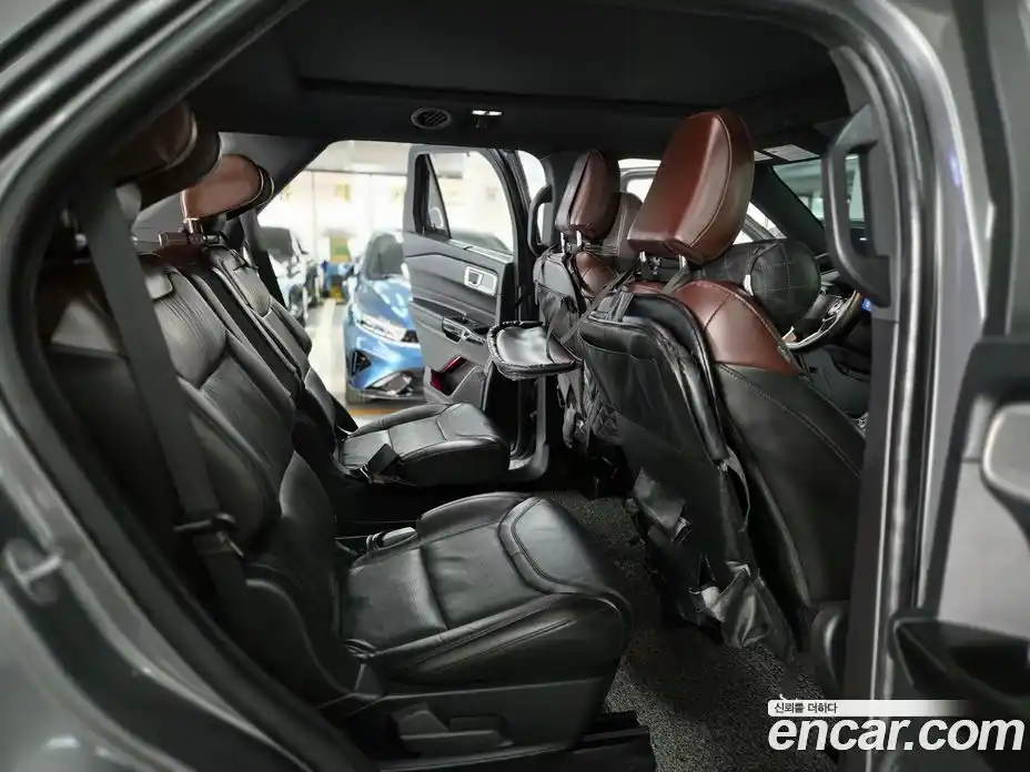 Ford Explorer 2022 3.0 Автомат в Москве № 337449, фото 15