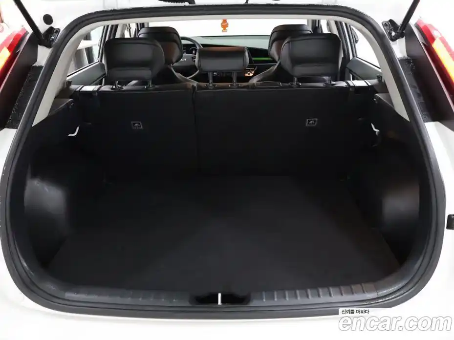 Kia Niro 2023 Автомат в Москве № 338673, фото 18