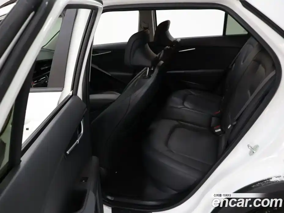 Kia Niro 2023 Автомат в Москве № 338673, фото 10