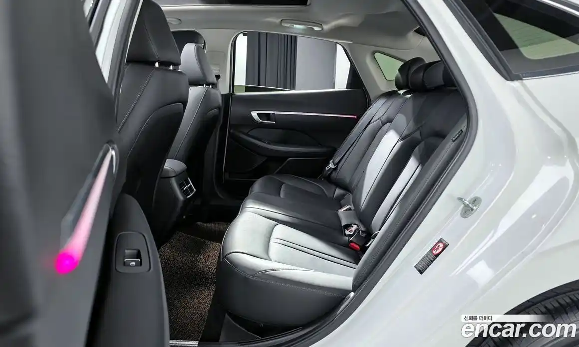 Hyundai Sonata 2020 2.0 Автомат в Москве № 356726, фото 11