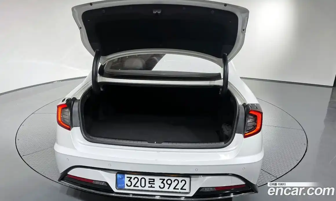 Hyundai Sonata 2020 2.0 Автомат в Москве № 356726, фото 19