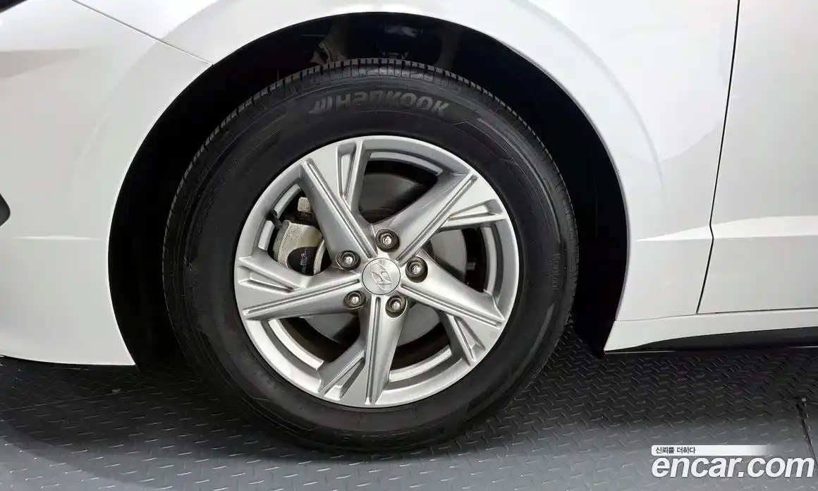 Hyundai Sonata 2020 2.0 Автомат в Москве № 356726, фото 4