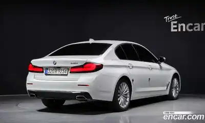 BMW 5-Series 2023 2.0 Автомат в Москве № 364891, миниатюра 2