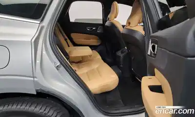 Volvo XC60 2022 2.0 Автомат в Москве № 373761, миниатюра 12
