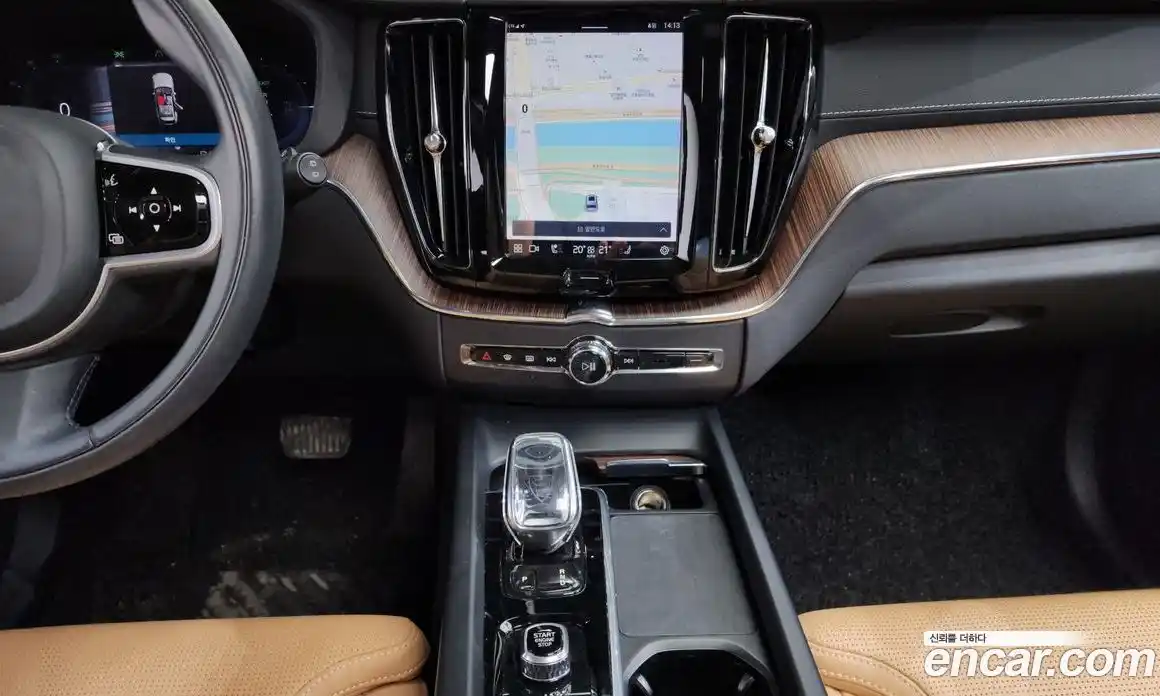 Volvo XC60 2022 2.0 Автомат в Москве № 373761, фото 15