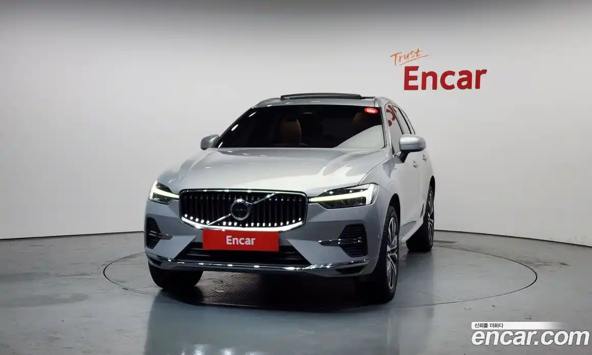 Volvo XC60 2022 2.0 Автомат в Москве № 373761, фото 3