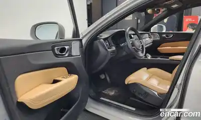 Volvo XC60 2022 2.0 Автомат в Москве № 373761, миниатюра 10