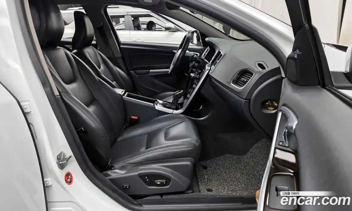 Volvo S60 2018 2.0 Автомат в Москве № 373912, фото 11