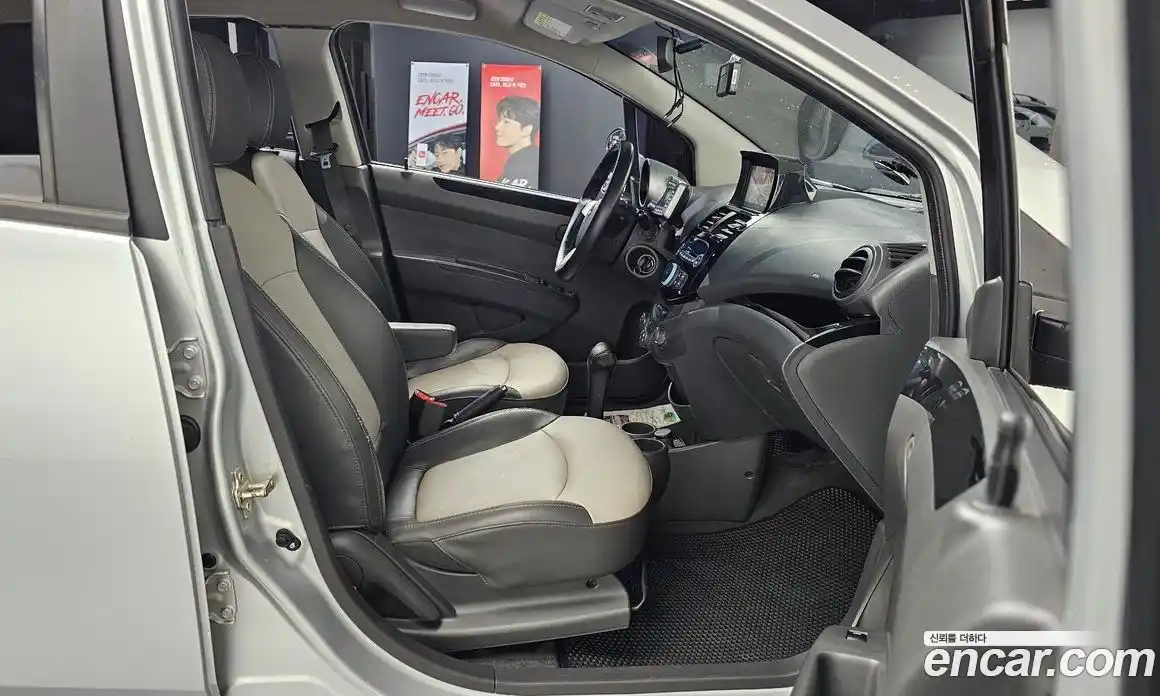 Chevrolet Spark 2012 1.0 Автомат в Москве № 390079, фото 12