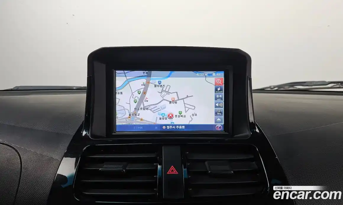 Chevrolet Spark 2012 1.0 Автомат в Москве № 390079, фото 16