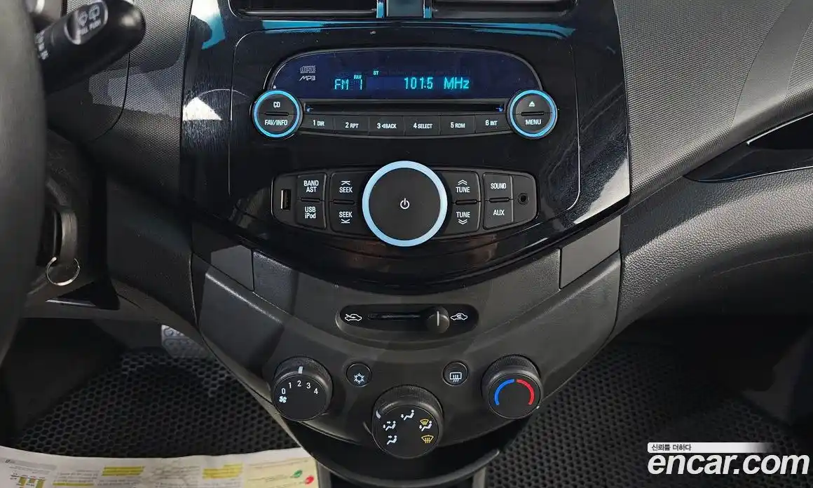 Chevrolet Spark 2012 1.0 Автомат в Москве № 390079, фото 18