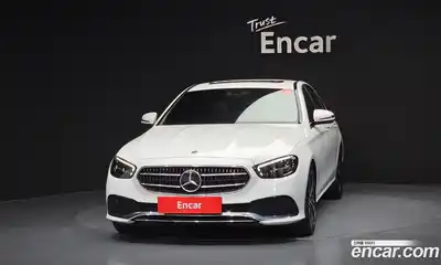 Mercedes-Benz E-Class 2021 2.0 Автомат в Москве № 412973, миниатюра 3
