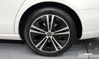 Mercedes-Benz E-Class 2021 2.0 Автомат в Москве № 412973, миниатюра 5