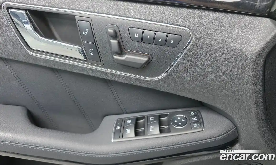 Mercedes-Benz E-Class 2011 1.8 Автомат в Москве № 413030, фото 13