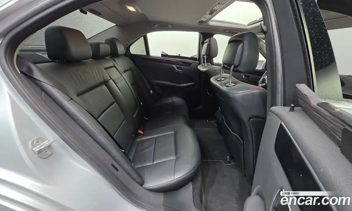 Mercedes-Benz E-Class 2011 1.8 Автомат в Москве № 413030, фото 18