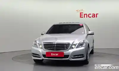 Mercedes-Benz E-Class 2011 1.8 Автомат в Москве № 413030, миниатюра 3